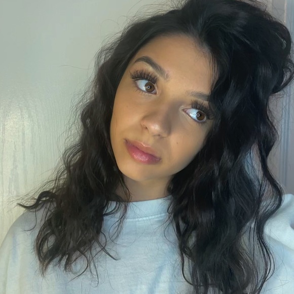 Meet your Posher, Bella - Picture 1 of 1